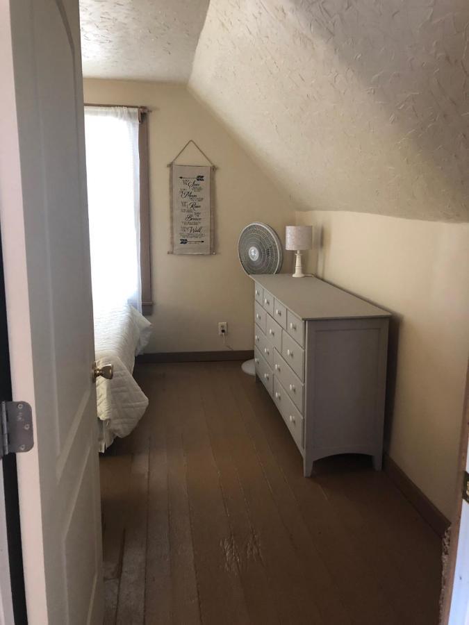 Downtown 2 Bedroom Cottage, Sleeps 6, Walking Distance To Honeywell, Downtown Restaurants, Shopping Wabash Экстерьер фото