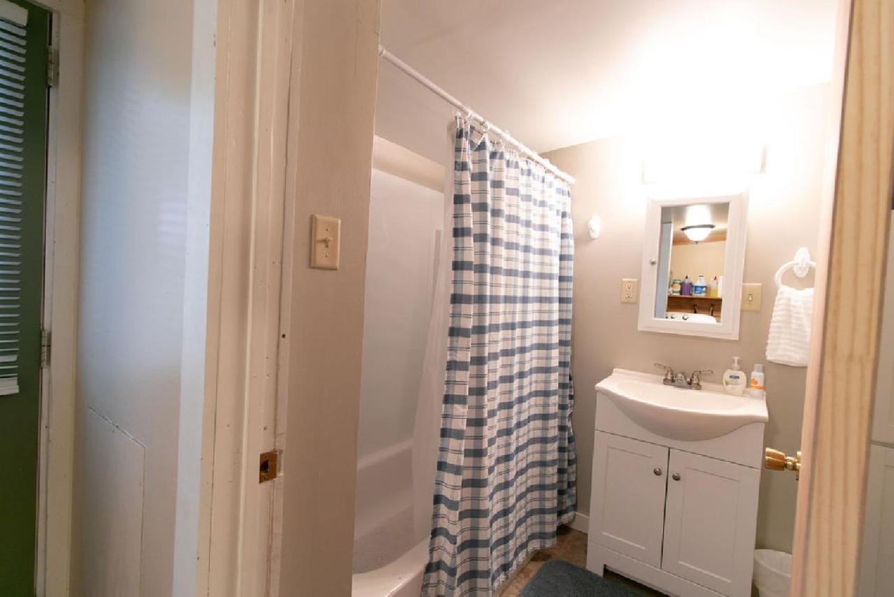 Downtown 2 Bedroom Cottage, Sleeps 6, Walking Distance To Honeywell, Downtown Restaurants, Shopping Wabash Экстерьер фото