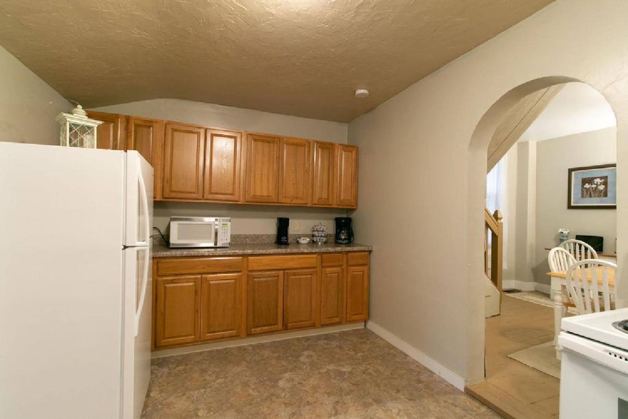 Downtown 2 Bedroom Cottage, Sleeps 6, Walking Distance To Honeywell, Downtown Restaurants, Shopping Wabash Экстерьер фото