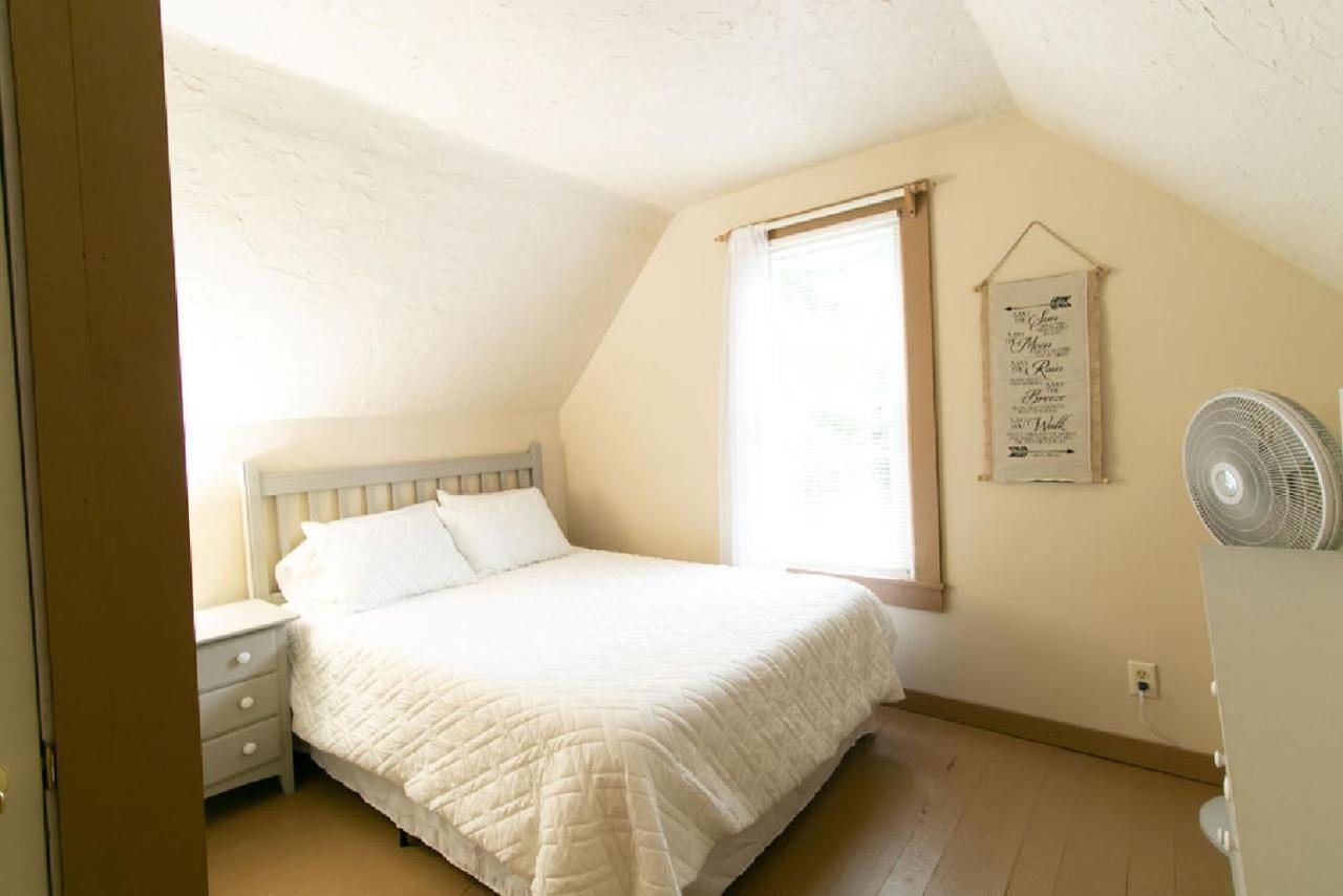 Downtown 2 Bedroom Cottage, Sleeps 6, Walking Distance To Honeywell, Downtown Restaurants, Shopping Wabash Экстерьер фото