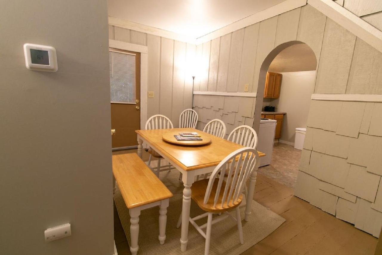 Downtown 2 Bedroom Cottage, Sleeps 6, Walking Distance To Honeywell, Downtown Restaurants, Shopping Wabash Экстерьер фото