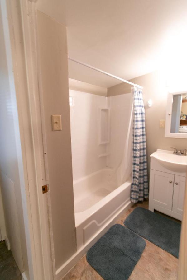 Downtown 2 Bedroom Cottage, Sleeps 6, Walking Distance To Honeywell, Downtown Restaurants, Shopping Wabash Экстерьер фото
